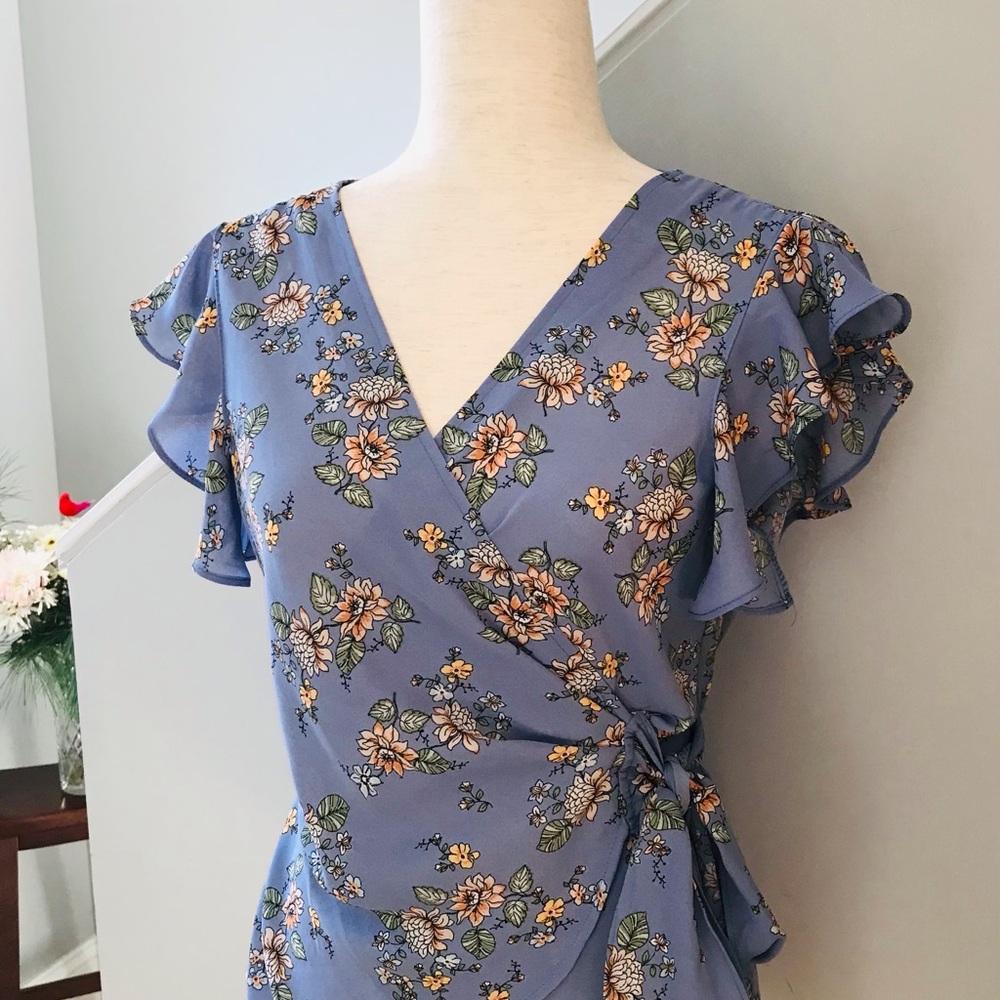 NWT MAX STUDIO Blouse COTTAGE CORE Floral VICTORIAN Crossover Top 
Xtra-SMALL